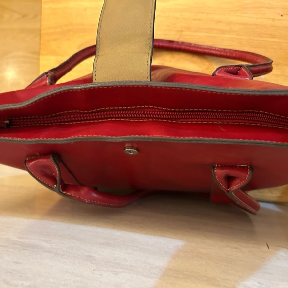 "Emilie M." Chic Red Leather Tote Bag - Picture 6 of 15